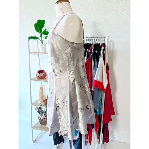Vintage Grey Snow Floral Night Gown - Picture 3 of 5